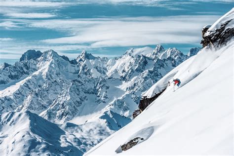 what ski area in china has the argest vertical drop